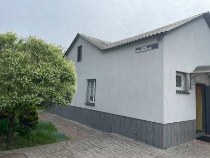 Продаж офісного приміщення з власною земельною ділянкою Черкаси