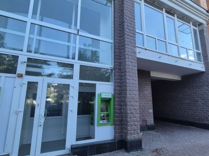 БЕЗ % Фасадне приміщення 194м Оболонь,Пр-т Володимира Івасюка 10А Киев