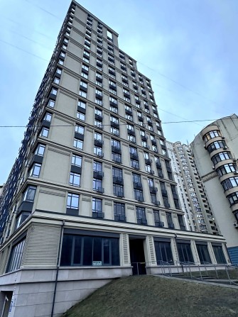 Комерційне приміщення 353м² ЖК КАМЕРТОН ВУЛ.РІЧКОВА,4 - фото 1