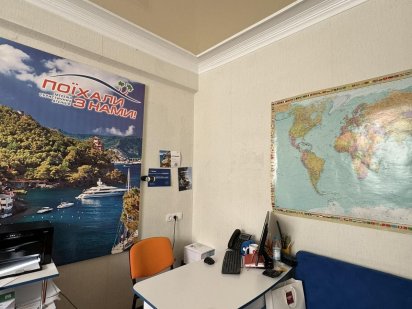 Продам офісне приміщення Центр Кропивницкий