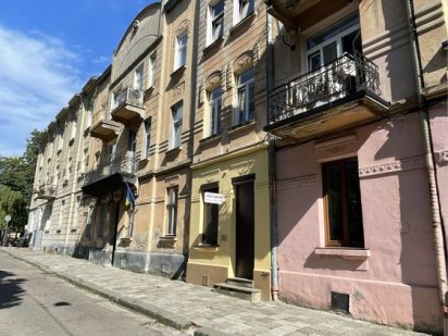 Продаж приміщення для вашого бізнеса с окремим входом з фасаду. Львів Львів