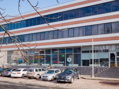 Продаж нежитлових приміщень - Будівля (офіс-центр) Львів