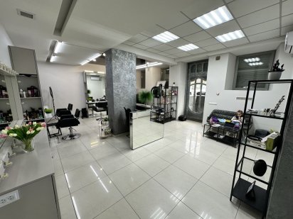 Продам салон красоты в Центре. Днепр