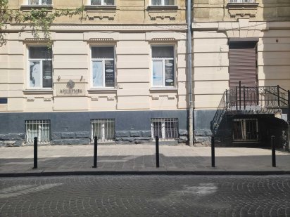 Продаж нежитлове приміщення 60.2 м.кв. вул. Поповича 2 м. Львів Львів