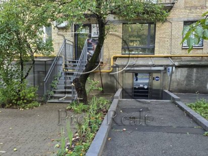 Продаж приміщення 31 кв.м. Іоанна Павла 22 Київ