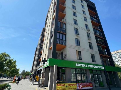 Пр.Героїв України 290 кв.м. фасад ремонт  біля АТБ ціна 135 тис.у.о. Миколаїв