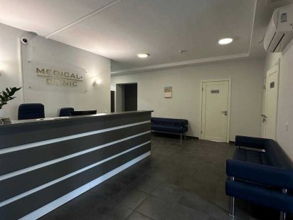 Продаж комерційного приміщення (діючий медичний центр) Львов