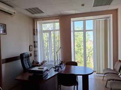 Продаж помещения свободного назначения в центре. код 336957 Одеса