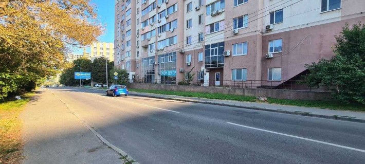 Продам помещение  Салтовка Академика Павлова 320 кв м - фото 1