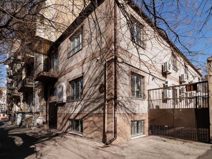 Окремо стояча фасадна будівля на вул. Осипова Одеса