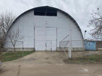 Оренда:Офіс,Склади, Приміщення в оренду (460кв.м., 70кв.м., 320 кВ.м.) Берегове