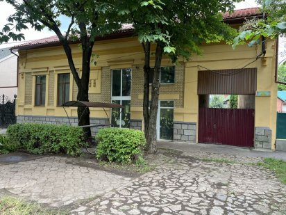 Центр 100 м2 Шевченка 12 кафе бар паб Берегово