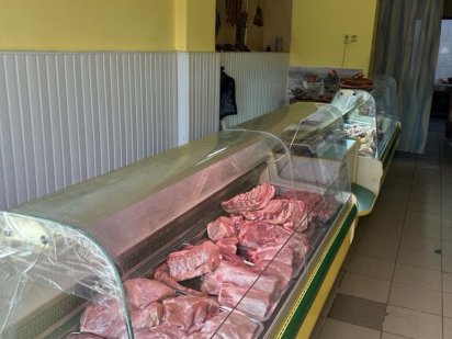 Видається торгове приміщення площею 33 кв. м на Центральному Ринку Берегово