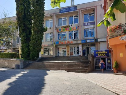 Здається в оренду приміщення 250м.кв.міщення 58 кв.м. Бережани