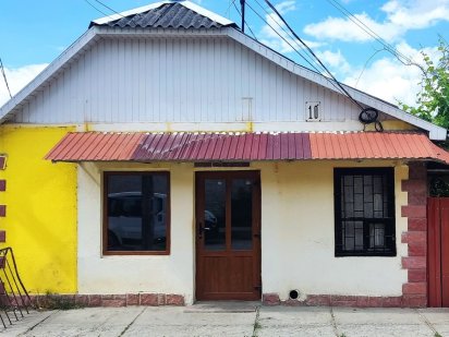 Ореннда магазину в центрі біля поліклініки Виноградів