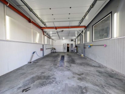 Здається в оренду діюча Автомийка/ хімчистка автомобілів з обладнанням Дрогобыч