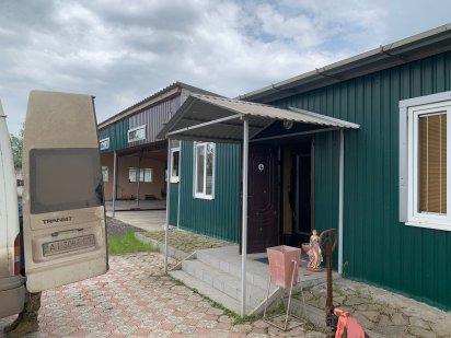 Аренда территории и жилого помещения.