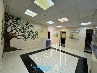 Здам в оренду фасадне приміщення із ремонтом Кам'янець-Подільський