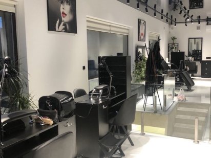 Оренда перукарського, манікюрного та масажного місць Мукачево