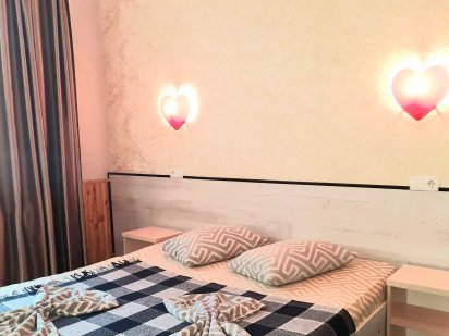 Готель Унєнєж подобово Нежин