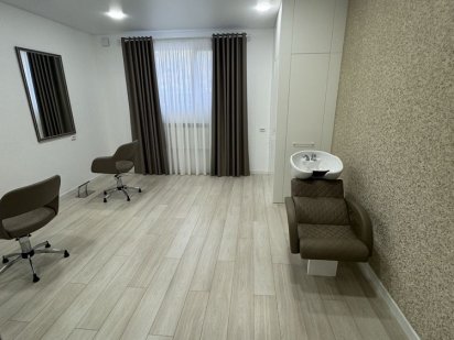 Сдам в оренду салон красоты Обухов