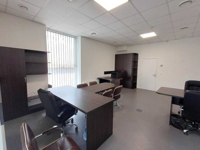 Офісне приміщення у сучасному бізнес-центр Обухов