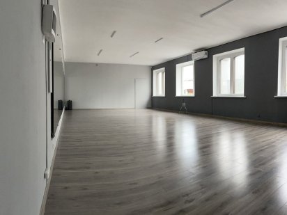 Здється  приміщення, зал Павлоград