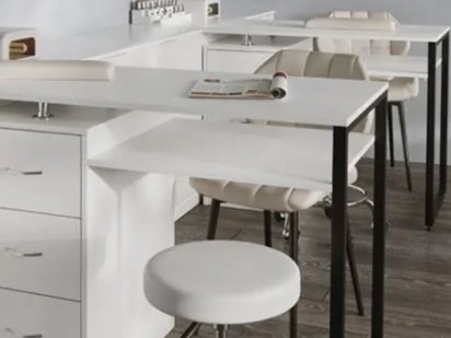 Рабочие места в салоне красоты: парикмахер, маникюр, визажист Павлоград