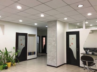 Оренда робочого місця в салоні