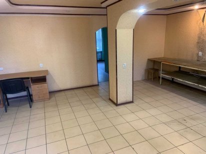 Помещение в центре города 1 этаж. Санузел, душ. Отдельный выход.