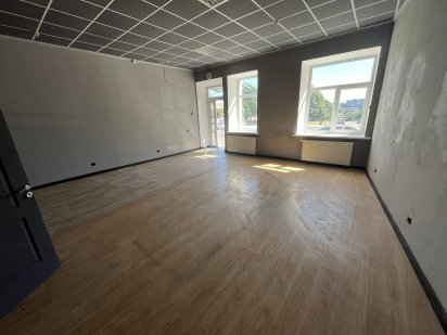 Оренда офісу 33кв. м / 16кв.м по вул. Успенська 2 Умань
