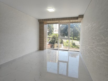 Здається просторе та світле приміщення з новим ремонтом. Хмельницький