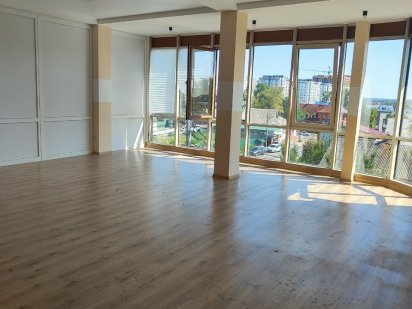 Оренда  приміщення 55  м2 в центрі Бучі. Буча