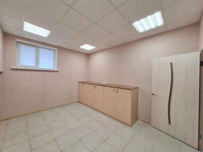 Фасадне приміщення 42 м2 в ЖК Піонерський квартал,  центральна алея Вишневое