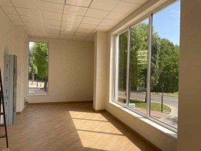 Оренда приміщення! Поруч парк! Класна локація Хмельницкий