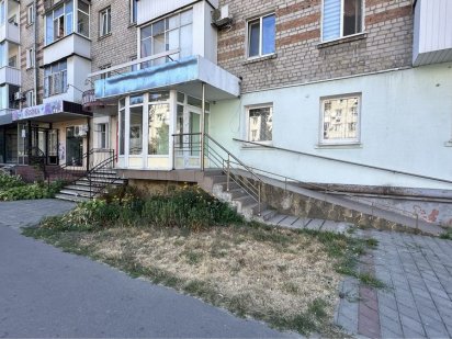 Оренда приміщення 128 кв м , центр, вул. Перемоги