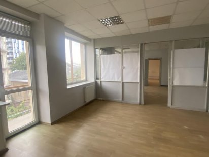 Оренда офісного приміщення в центрі. Івано-Франківськ