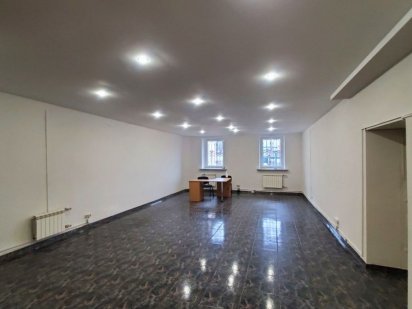 Офіс на першому поверсі Полтава