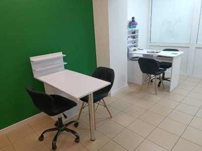 Здається місце для майстра манікюру Полтава Полтава