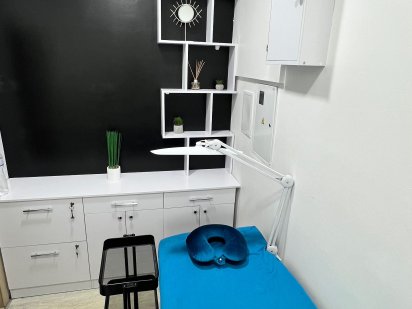 Суборенда кабінету з кушеткою в салоні краси/подобова оренда Івано-Франківськ