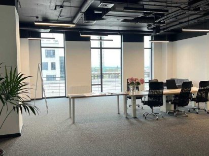 Оренда офісу з готовим ремонтом площею 101 м2 в БЦ Space4 Рівне