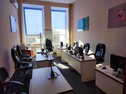 Оренда робочого місця (місць) в центрі,  Майдан Незалежності Рівне