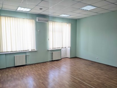 Офіс 44,7 м2 в центрі міста з паркомісцем Суми