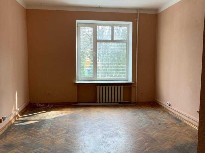 Центр, 22 м2, поверх 1. Рівне