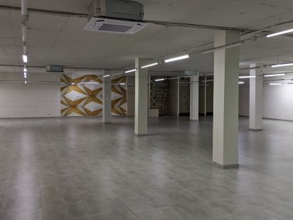 Оренда напівцокольного приміщення 550 м2, р-н Чайки Рівне