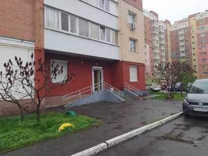 Оренда приміщення під офіс, магазин , по вул. Бідного 1 Полтава