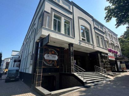 ЦЕНТР 14-30м2 Здам ОФІСИ з Новим сучасним ремонтом на 1-ому поверсі Рівне