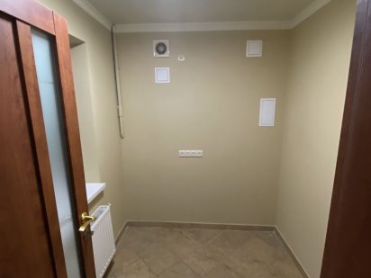 Здається в оренду кабінет на Проспекті Ужгород