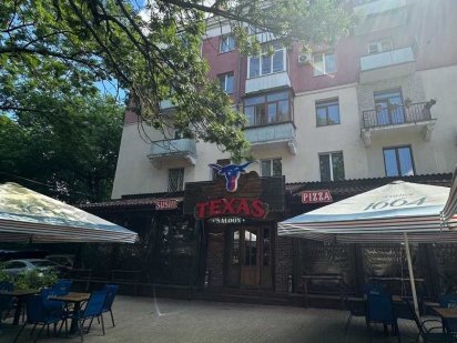 ЦЕНТР 110м2 Здам КУТОВЕ приміщення з ТЕРАСОЮ за ХОРОШОЮ Ціною Рівне