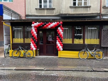 Здається приміщення в м. Ужгород, вул. Рокоци 60м² є літня тераса Ужгород